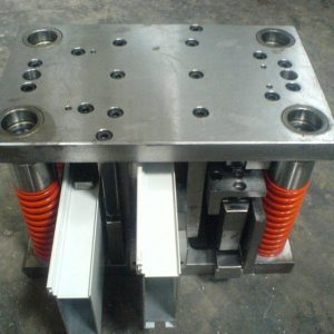 Khuôn dập nguội